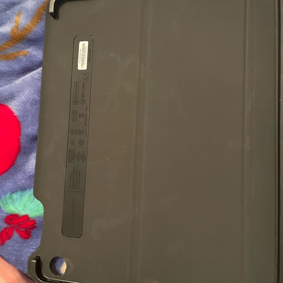 IPad Air 16 GB with Logitech keyboard folio - Picture 4 of 8